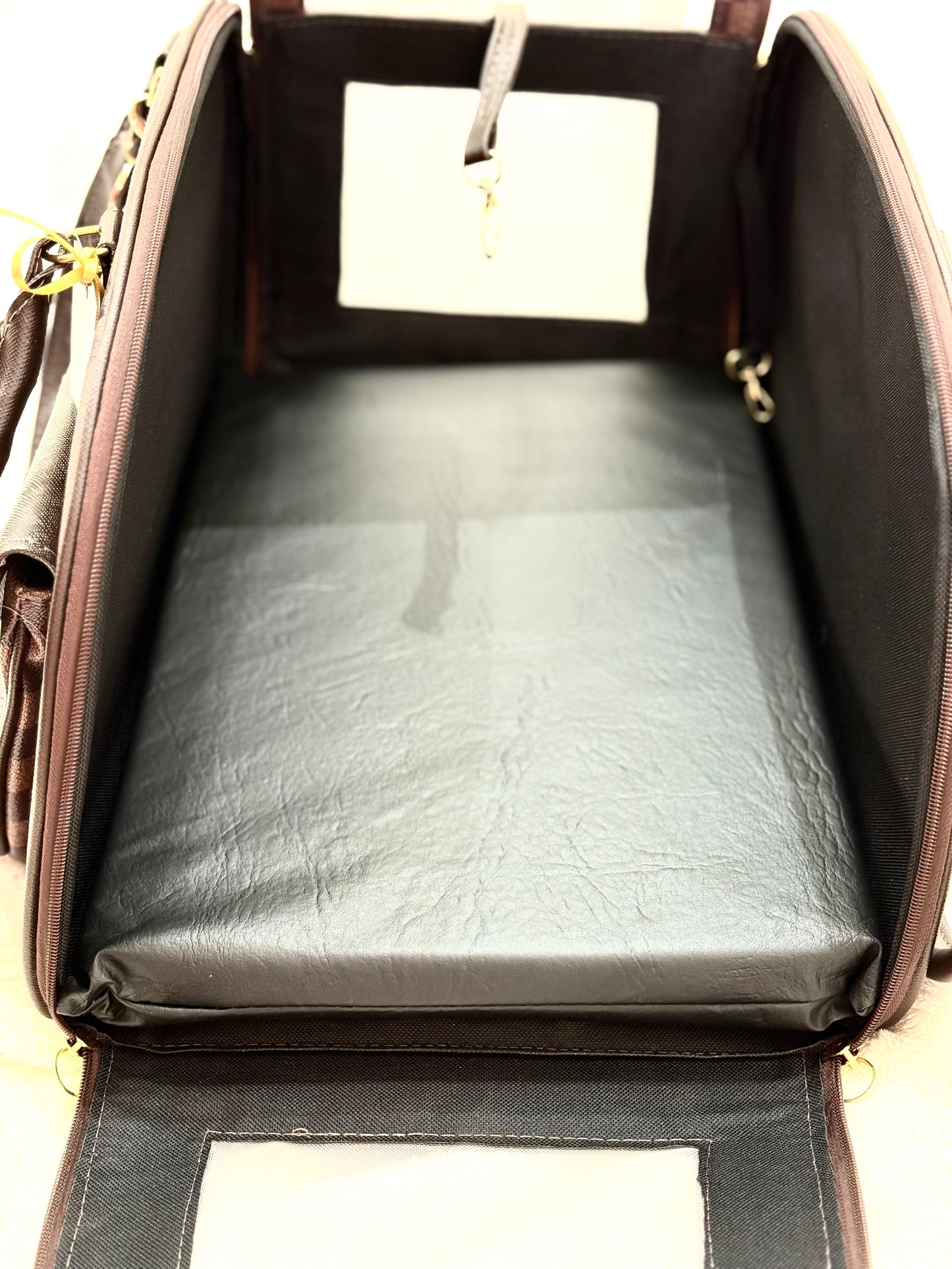 Bolsa Tuttores Signature - Marrom - Redonda - Tam M