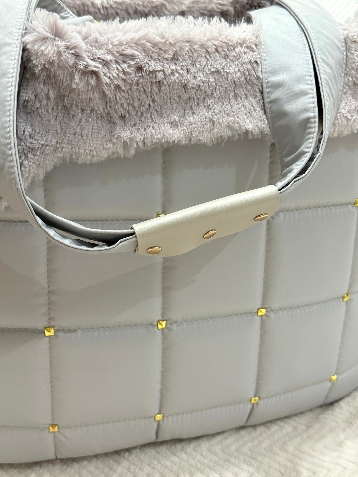 Bolsa de Passeio Modelo Venêto – Cor Prata – Tam M – Acompanha Manta Térmica Cor Prata